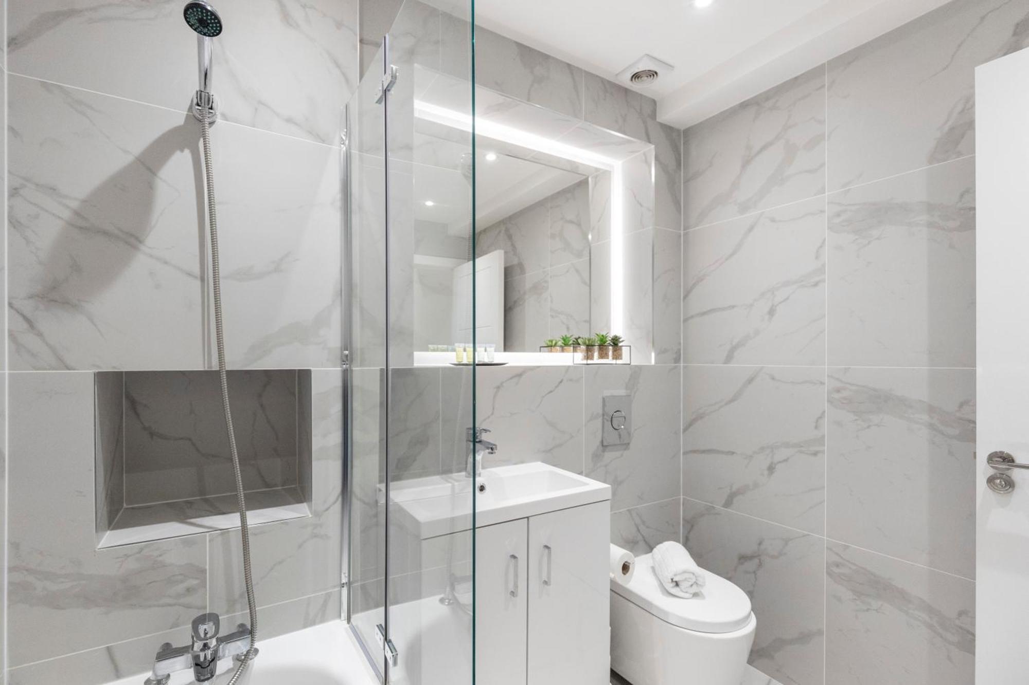 Bright And Spacious Apartment - Excellent Location لندن المظهر الخارجي الصورة